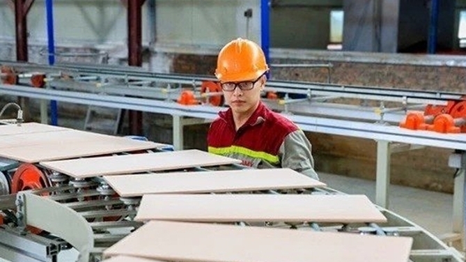 Lao động ở thành thị có thu nhập bình quân 10 triệu đồng/tháng