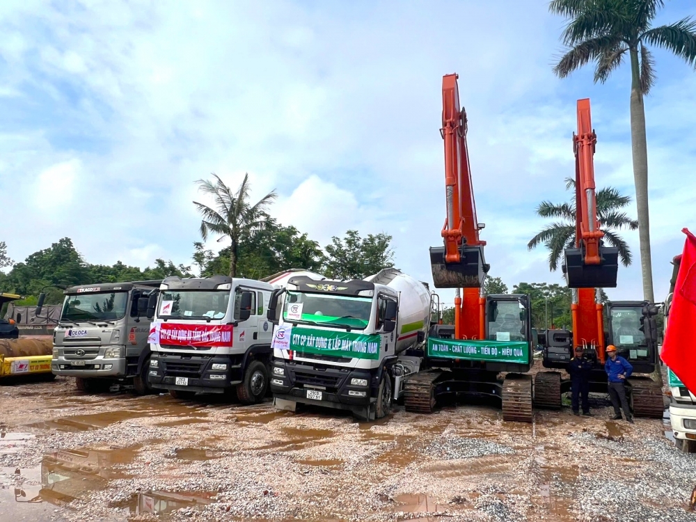 Hà Nội khởi công cây cầu thứ 6 bắc qua sông Hồng Hà Nội khởi công cây cầu thứ 6 bắc qua sông Hồng