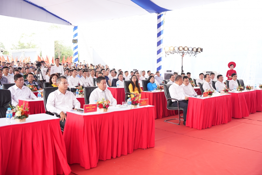 Hà Nội khởi công cây cầu thứ 6 bắc qua sông Hồng Hà Nội khởi công cây cầu thứ 6 bắc qua sông Hồng