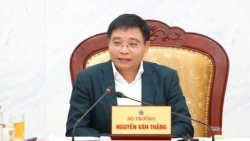 chung khoan duoc nang hang bo truong bo tai chinh noi gi