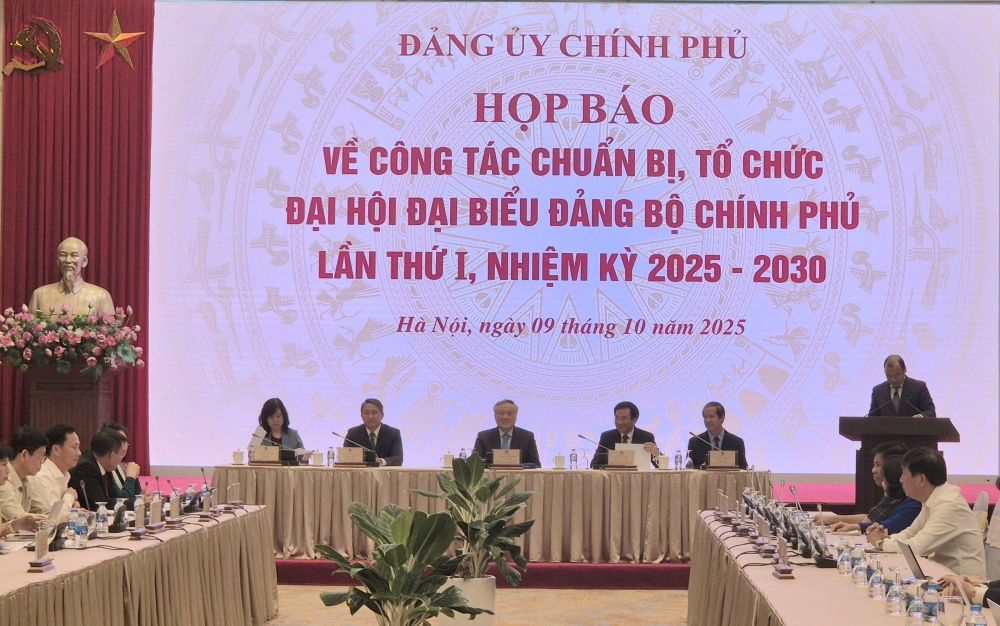 Muốn đổi mới gì thì trước tiên phải đổi mới thể chế pháp luật