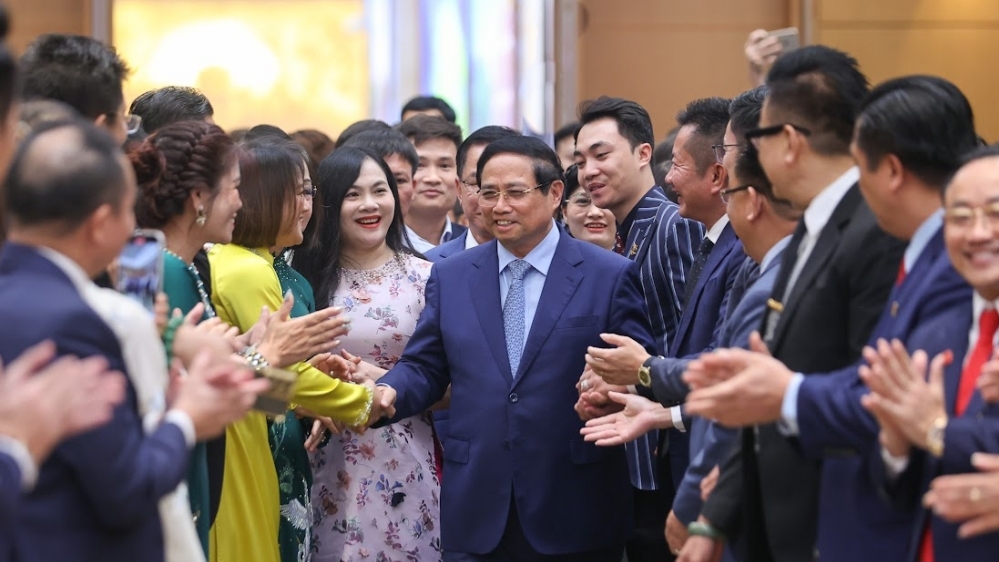 Thủ tướng: Doanh nhân phải vươn lên cùng đất nước, dân tộc