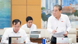 cu tri lo lang truoc van nan bao luc hoc duong bat coc online