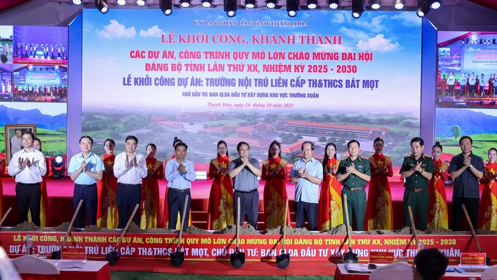 Thủ tướng dự khởi công trường học và thị sát chính quyền 2 cấp tại xã biên giới ở Thanh Hóa