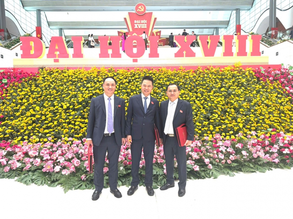 Tin tưởng vào nhiệm kỳ đổi mới, sáng tạo, phát triển toàn diện Tin tưởng vào nhiệm kỳ đổi mới, sáng tạo, phát triển toàn diện