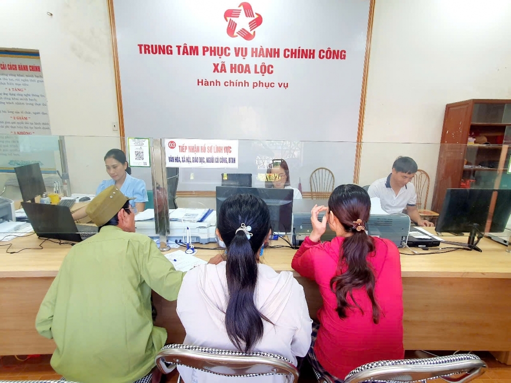 Các phòng chuyên môn, Trung tâm Phục vụ hành chính công cấp xã được có 2 cấp phó