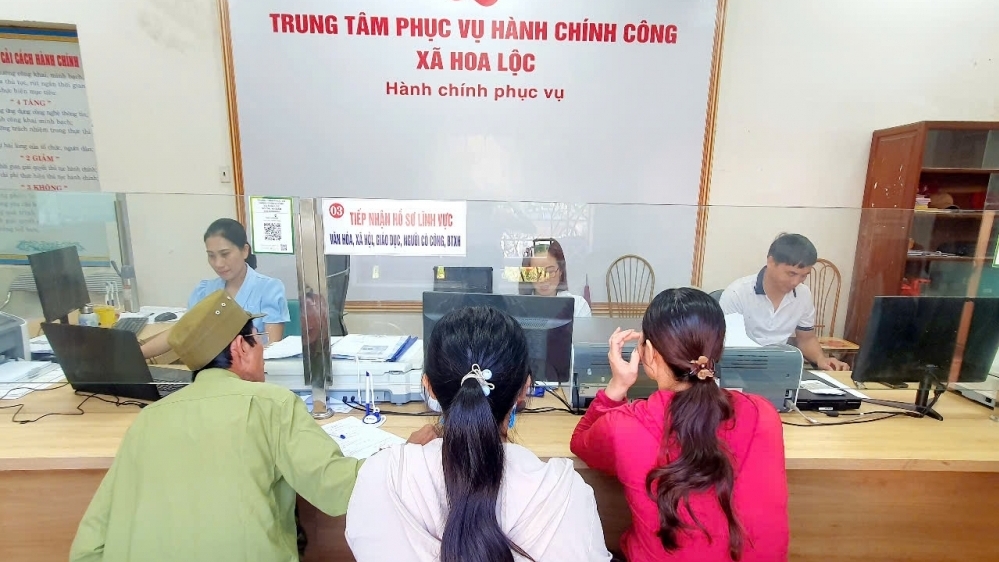 Các phòng chuyên môn, Trung tâm Phục vụ hành chính công cấp xã được có 2 cấp phó