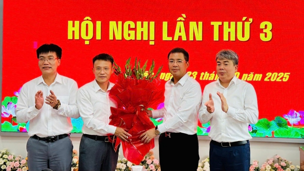 xa o dien bau bo sung nhan su ban thuong vu dang uy