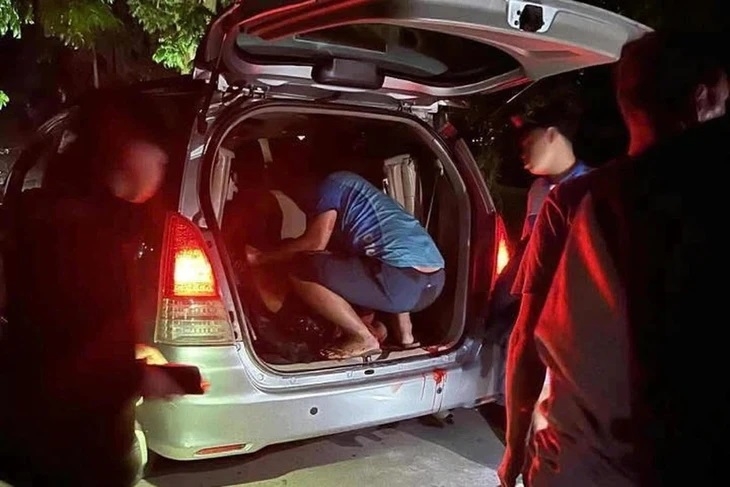 Thách thức đánh nhau, nam sinh dùng dao đâm bạn tử vong Thách thức đánh nhau, nam sinh dùng dao đâm bạn tử vong