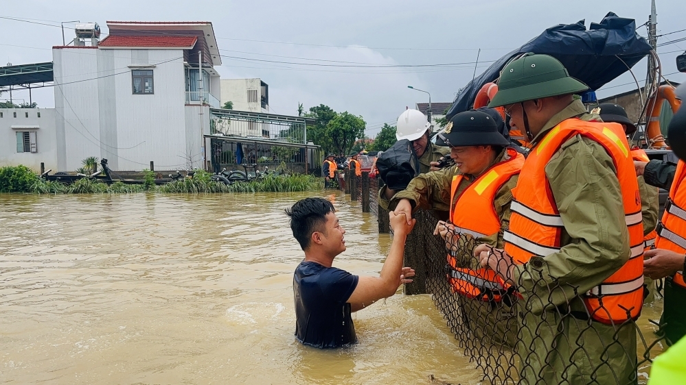 Tổng Bí thư Tô Lâm gửi thư thăm hỏi, động viên đồng bào và lực lượng khắc phục hậu quả thiên tai ở miền Trung