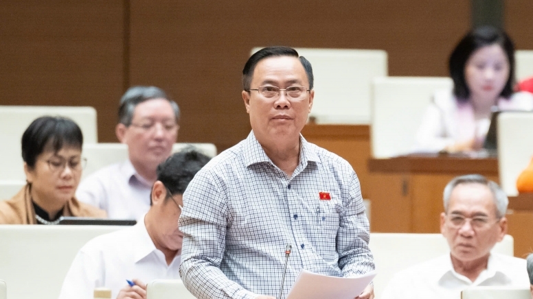 Công việc sau sáp nhập rất lớn, có công chức xã phải làm từ 10-12 tiếng/ngày