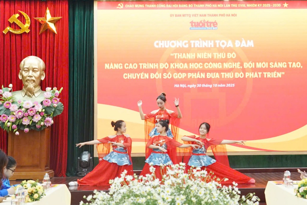 LIVE: Thanh niên Thủ đô nâng cao trình độ khoa học công nghệ, đổi mới sáng tạo, chuyển đổi số góp phần đưa Thủ đô phát triển