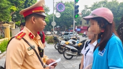 dot xuat kiem tra canh sat xu ly hang tram hoc sinh va phu huynh vi pham giao thong