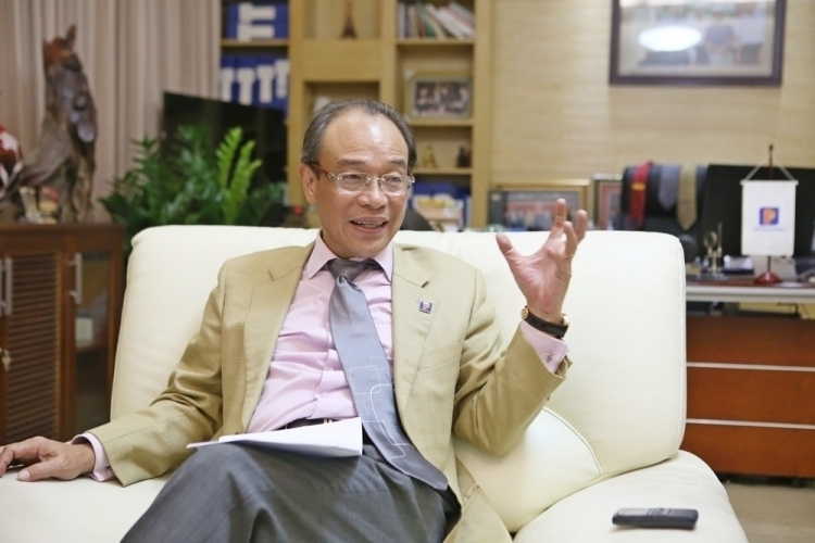 cuu chu tich petrolimex bui ngoc bao bi cach chuc tat ca cac chuc vu trong dang