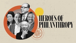 ty phu pham nhat vuong duoc vinh danh la anh hung tu thien