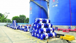 Việt Nam nhập khẩu hơn 7 triệu tấn xăng dầu