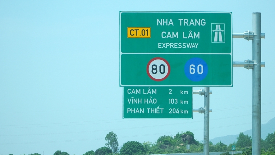 Cao tốc mà giới hạn tốc độ 80km/h là chưa phù hợp