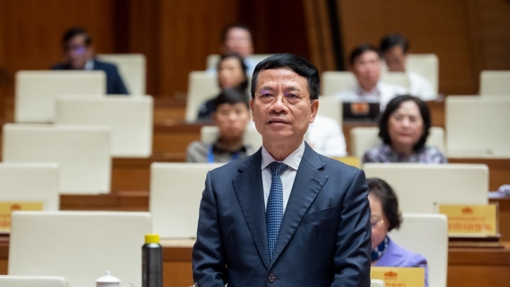 Chất vấn vụ Hoa hậu Ý Nhi, phim Đất rừng phương Nam bị bạo hành mạng