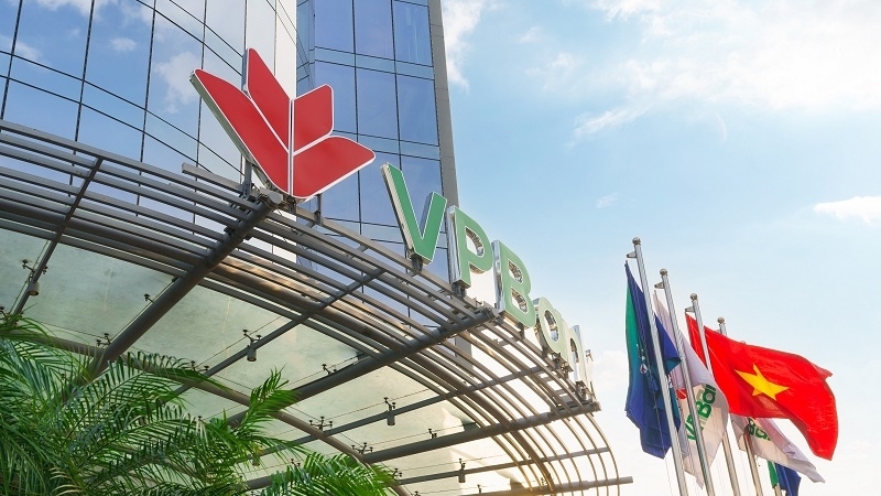 Ngân hàng đầu tiên tặng bảo hiểm trợ cấp mất việc cho khách hàng