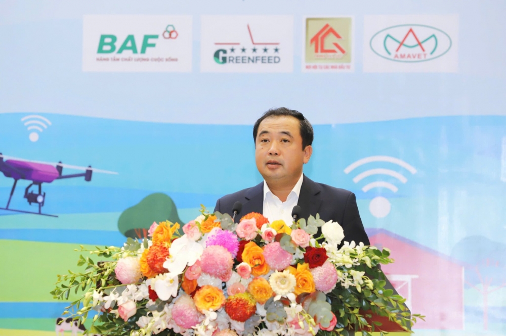 Đồng hành cùng nông dân, kiến tạo nền nông nghiệp vững mạnh Đồng hành cùng nông dân, kiến tạo nền nông nghiệp vững mạnh