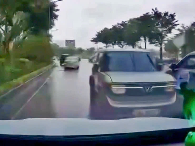 Cục trưởng CSGT chỉ đạo xử lý, nữ tài xế ô tô đi ngược chiều bị phạt 19 triệu đồng