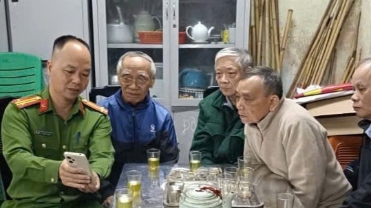 cong an tay ho huong dan nhan dan gop y cac van kien dai hoi xiv cua dang