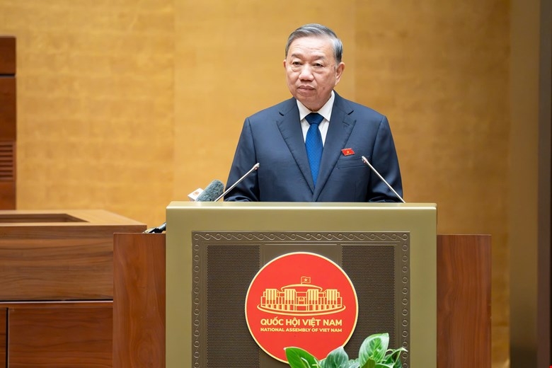 Tổng Bí thư: Đừng để tuyên bố tinh gọn bộ máy mà sinh thêm tầng nấc xin - cho ngoài thực tế