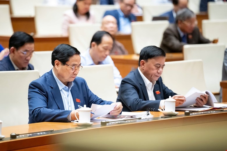 Tổng Bí thư: Đừng để tuyên bố tinh gọn bộ máy mà sinh thêm tầng nấc xin - cho ngoài thực tế