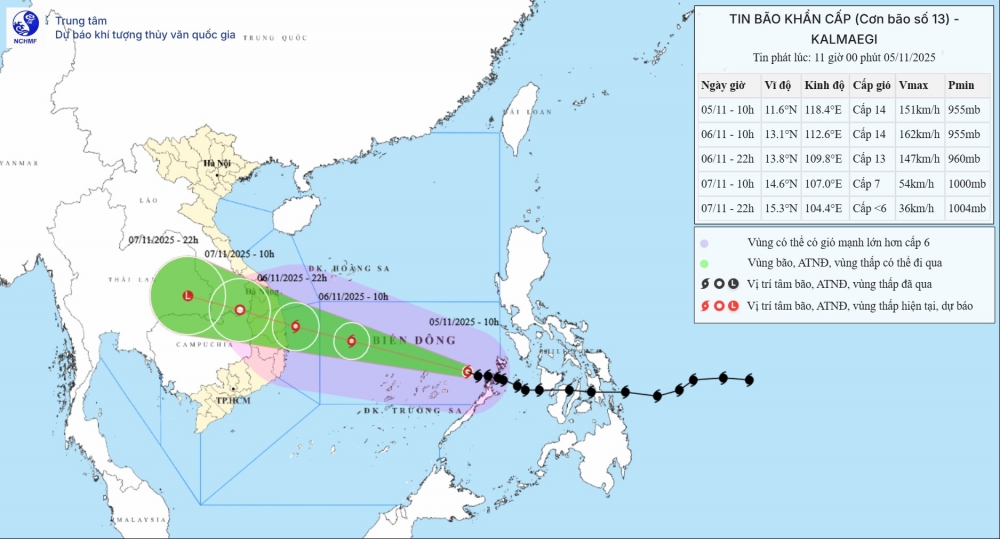 Đặt công tác phòng, chống bão số 13 trong "tình trạng khẩn cấp hơn, nguy hiểm hơn" Đặt công tác phòng, chống bão số 13 trong "tình trạng khẩn cấp hơn, nguy hiểm hơn"