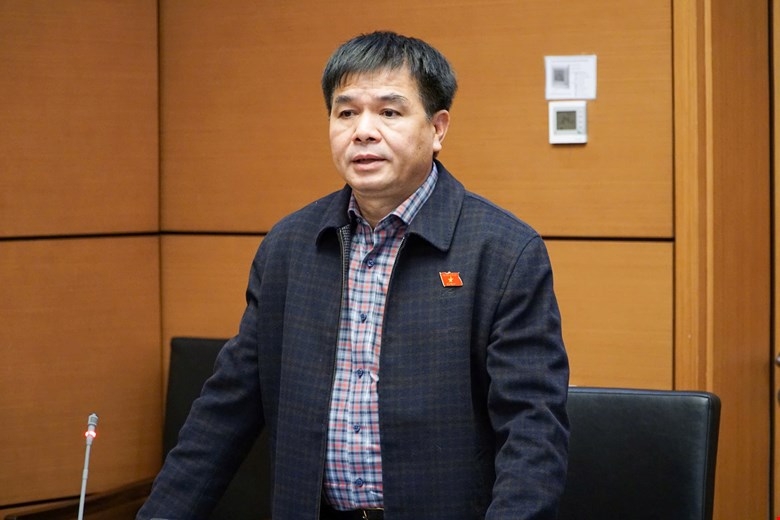 Đại biểu Quốc hội băn khoăn cơ chế thưởng cho cán bộ thuế khi thu vượt dự toán Đại biểu Quốc hội băn khoăn cơ chế thưởng cho cán bộ thuế khi thu vượt dự toán