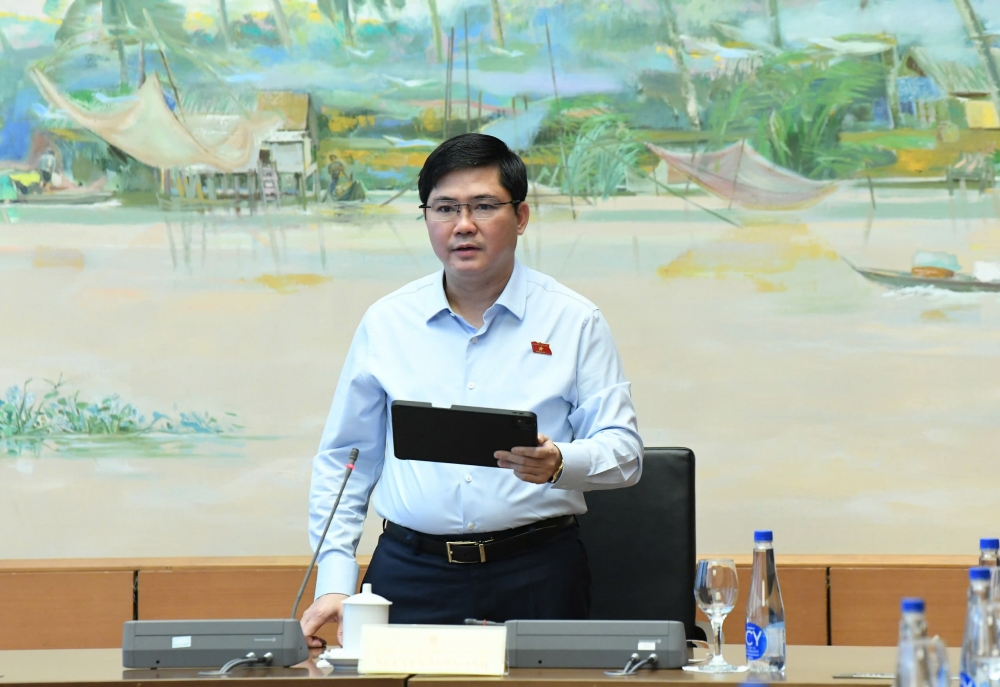 Phân cấp mạnh cho địa phương nhưng không “thả nổi” cấp phép khai thác khoáng sản