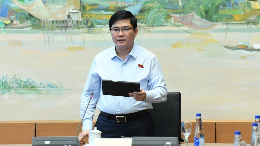 Phân cấp mạnh cho địa phương nhưng không “thả nổi” cấp phép khai thác khoáng sản