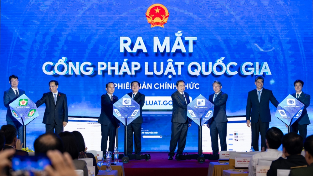 Chủ tịch Quốc hội: Pháp luật là công cụ tối quan trọng bảo đảm quyền con người Chủ tịch Quốc hội: Pháp luật là công cụ tối quan trọng bảo đảm quyền con người