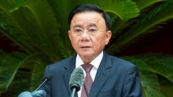 bo chinh tri duyet co che dac biet ve tuyen dung dai ngo voi nguoi tai