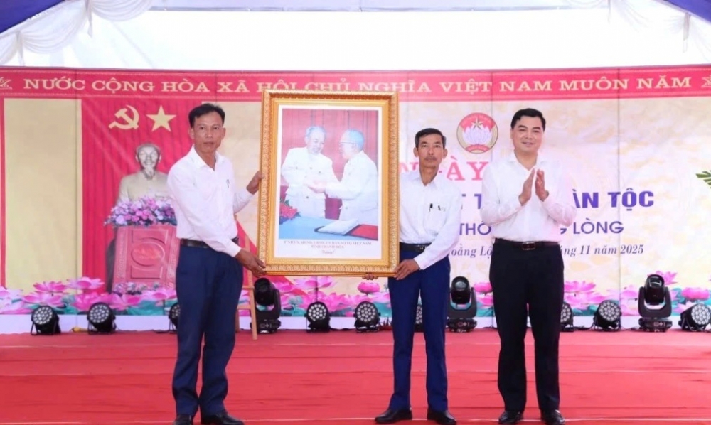 Chủ tịch tỉnh Thanh Hóa: Chung sức, đồng lòng cùng nhau vươn lên trong cuộc sống