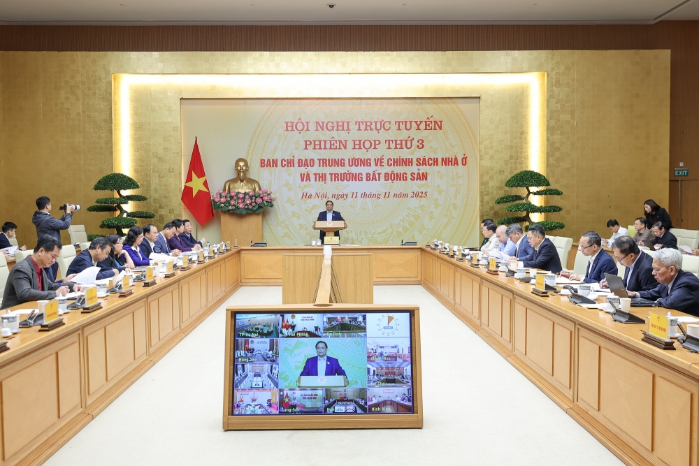 Thủ tướng: Không để người dân phải &quot;lòng vòng&quot;, mất thêm chi phí khi tiếp cận nhà ở xã hội