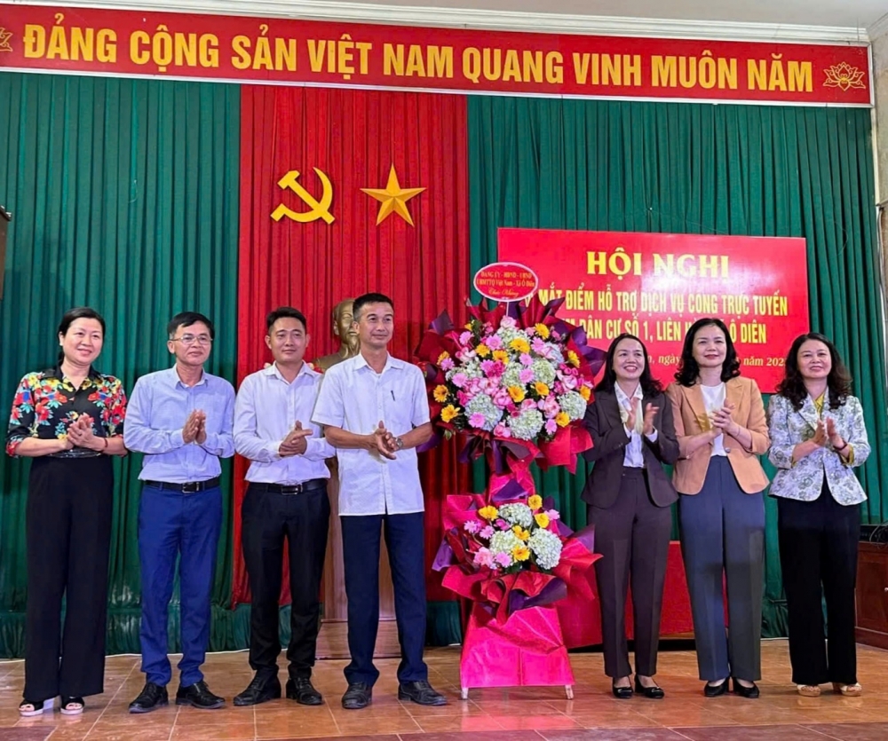 Xã Ô Diên ra mắt mô hình Điểm hỗ trợ dịch vụ công trực tuyến