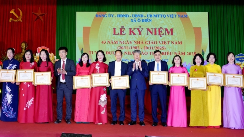 Mỗi thầy cô giáo hãy là tấm gương đạo đức, tự học và sáng tạo