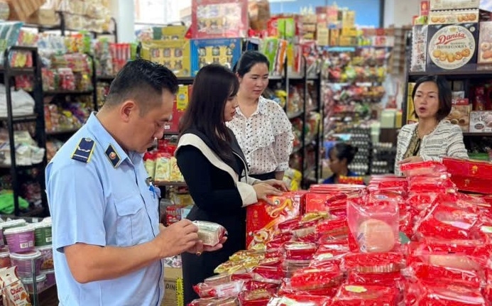 Cao điểm chống buôn lậu, hàng giả dịp Tết Nguyên đán Bính Ngọ 2026