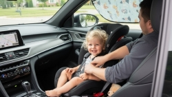 cuc csgt ly giai quy dinh o to phai co thiet bi an toan khi cho tre em