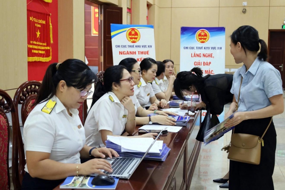 Cấm cán bộ thuế sách nhiễu, vòi vĩnh, chậm trễ trong thực thi nhiệm vụ, công vụ