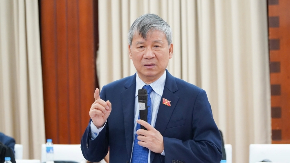 Nhiều người bệnh sống mà như chết, dồn toàn bộ tiền bạc vào điều trị