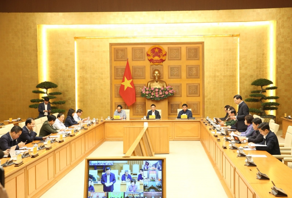 Lần thứ 2 Thủ tướng họp trực tuyến từ nước ngoài chỉ đạo ứng phó mưa lũ ở miền Trung