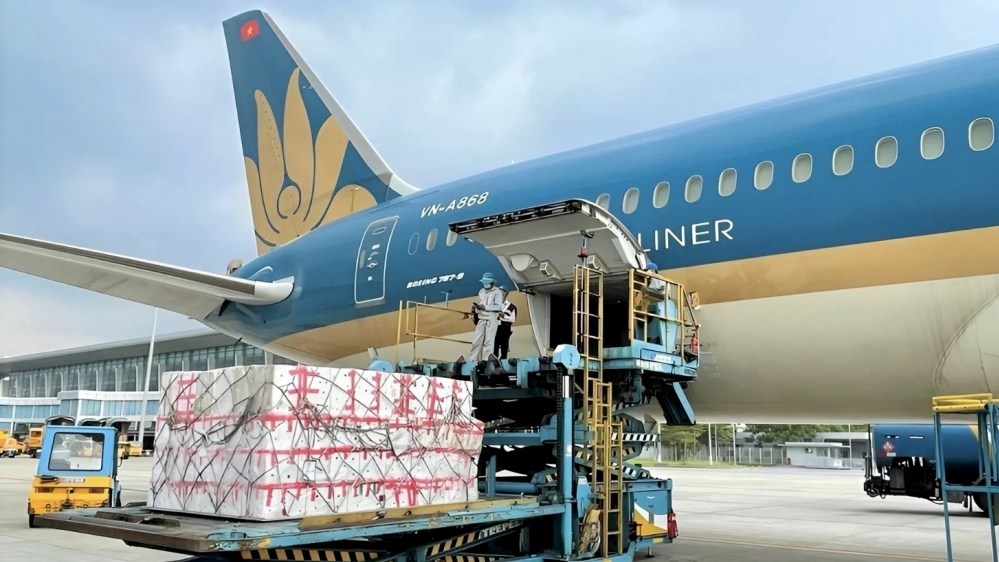 Hàng không cũng chung sức vì miền Trung thân yêu