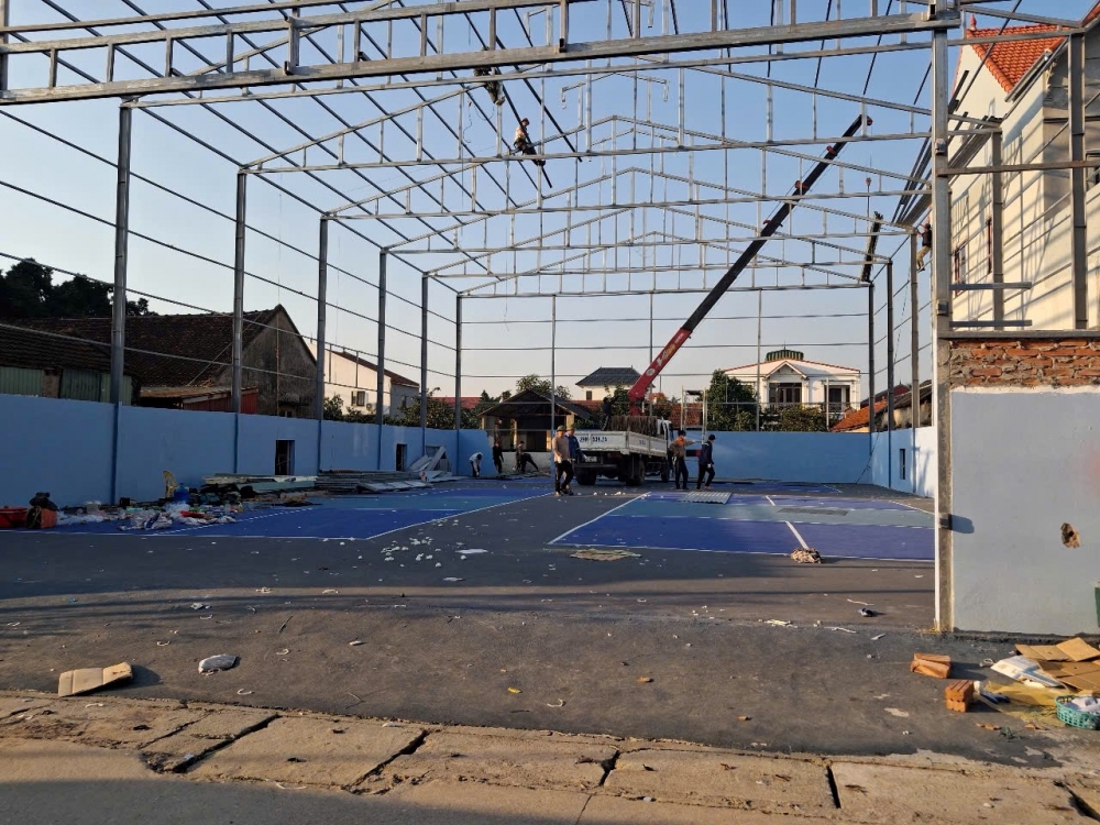 Xã Dương Hòa xử lý vi phạm đất đai: Chính quyền kiên trì vận động, người dân tự nguyện tháo dỡ Xã Dương Hòa xử lý vi phạm đất đai: Chính quyền kiên trì vận động, người dân tự nguyện tháo dỡ