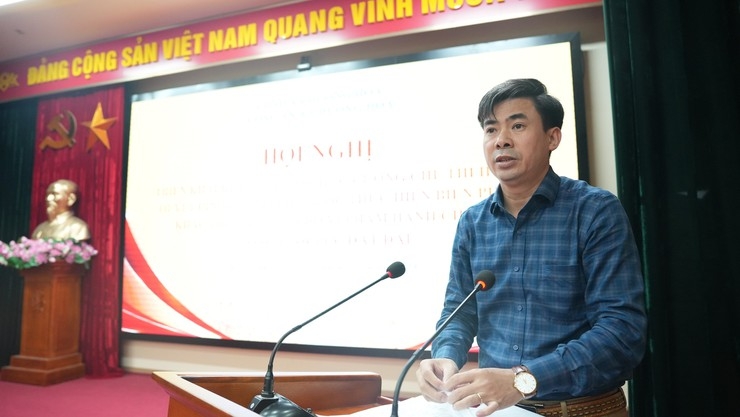 Xã Dương Hòa xử lý vi phạm đất đai: Chính quyền kiên trì vận động, người dân tự nguyện tháo dỡ Xã Dương Hòa xử lý vi phạm đất đai: Chính quyền kiên trì vận động, người dân tự nguyện tháo dỡ