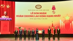 ngan hang nha nuoc don nhan huan chuong lao dong hang nhat
