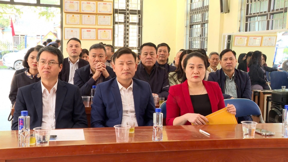 Xã Hoài Đức ra mắt 5 điểm hỗ trợ thủ tục hành chính trực tuyến