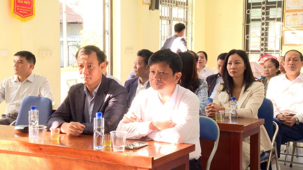 Xã Hoài Đức ra mắt 5 điểm hỗ trợ thủ tục hành chính trực tuyến