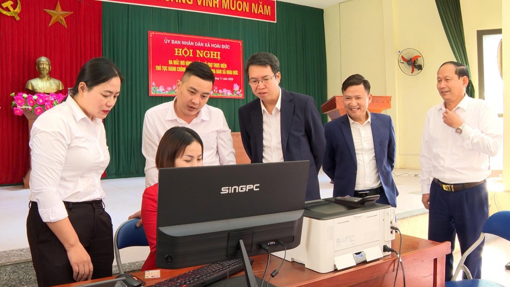Xã Hoài Đức ra mắt 5 điểm hỗ trợ thủ tục hành chính trực tuyến